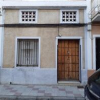 CASA BIEN CONSERVADA