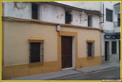 CASA EN VENTA BIEN SITUADA