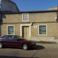 CASA VENTA EN LA ZONA DE EDUARDO DATO