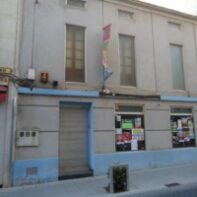 CASA-LOCAL EN EL CENTRO COMERCIAL