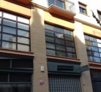 LOCAL EN PLENA ZONA COMERCIAL