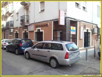 LOCAL DE ESQUINA EN VENTA