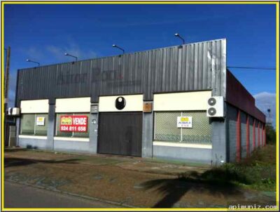 NAVE-CAFETERIA SALONES EN VENTA