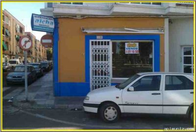 LOCAL DE ESQUINA EN VENTA