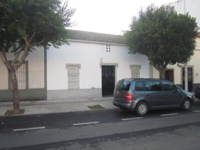 CASA HABITABLE EN VENTA