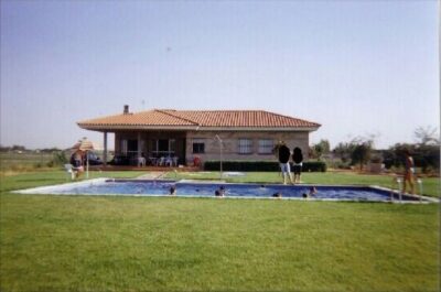 CHALET BIEN SITUADO