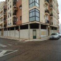 LOCAL DE ESQUINA EN VENTA