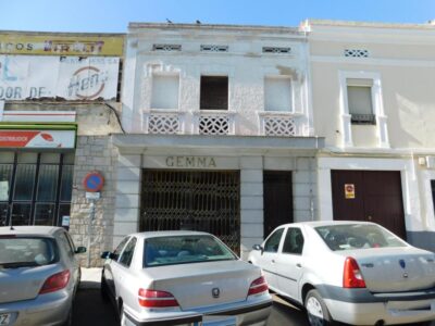 CASA EN VENTA BIEN SITUADA