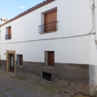 CASA EN VENTA EN MONTANCHEZ