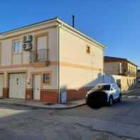 VIVIENDA UNIFAMILIAR EN TRUJILLANOS
