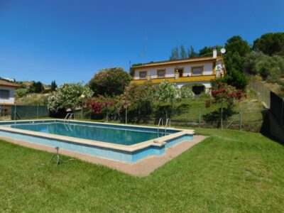 CHALET URBANO CON EXCELENTES VISTAS