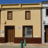 CASA + PISO CON COCHERA