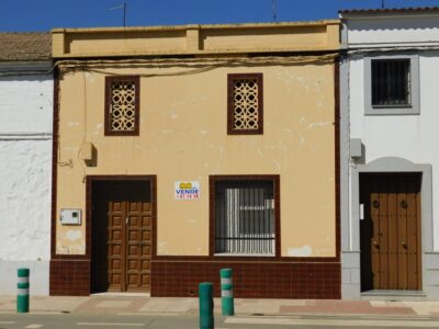 CASA + PISO CON COCHERA