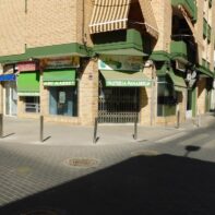 LOCAL COMERCIAL DE ESQUINA EN EL CENTRO
