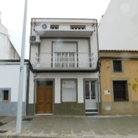 CASA Y PISO EN VENTA