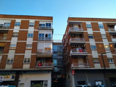 PISO EN VENTA COMPLETAMENTE AMUEBLADO