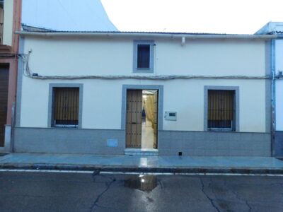CASA ENTERA REFORMADA