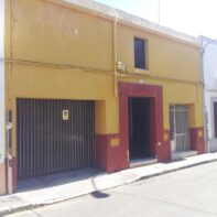 CASA CON REFORMAS EN EL CENTRO
