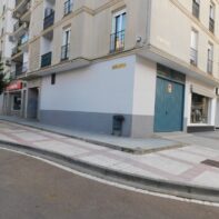 COCHERA-LOCAL DE ESQUINA
