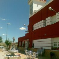 HOTEL-CAFETERIA EN ZALAMEA DE LA SERENA