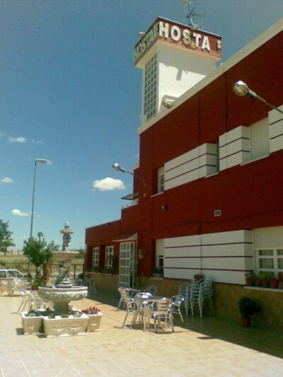 HOTEL-CAFETERIA EN ZALAMEA DE LA SERENA