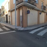 LOCAL COMERCIAL DE ESQUINA