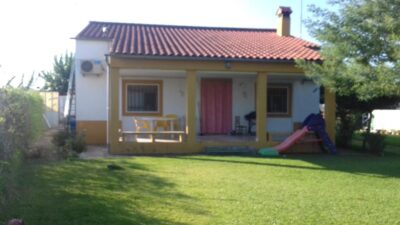 CHALET EN LA CARRETERA DE LAS ARENAS