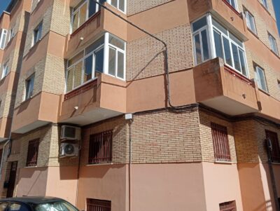 PISO CÉNTRICO SEMIAMUEBLADO