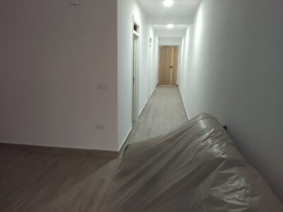 CASA COMPLETAMENTE REFORMADA