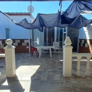 CASA EN HERNAN CORTES