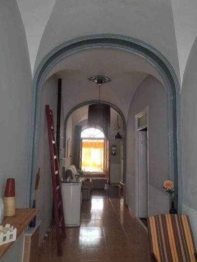 CASA HABITABLE BIEN SITUADA