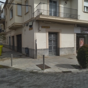 LOCAL COMERCIAL DE ESQUINA