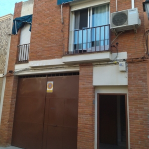 COCHERA MAS VIVIENDA EN VENTA
