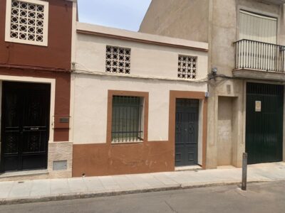 CASA BIEN CONSERVADA